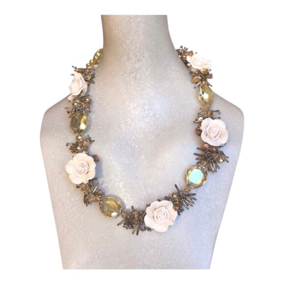Handmade Romantic Reflective Large Oval Beads Ivory Roses Statement Necklace - Picture 3 of 7